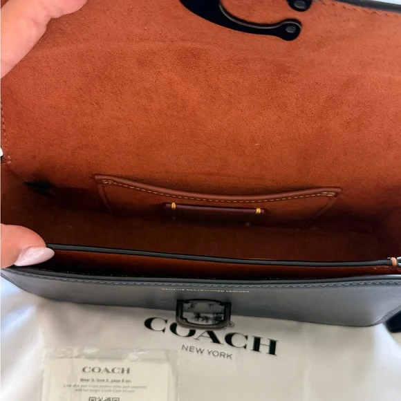 Coach - Picture 2 of 4